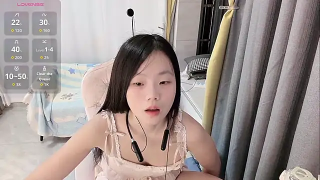 Snapshot of Lena-yyds chatting on November 2025 05:24:02 PM Lena-yyds online show from November 2025 05:24:02 PM