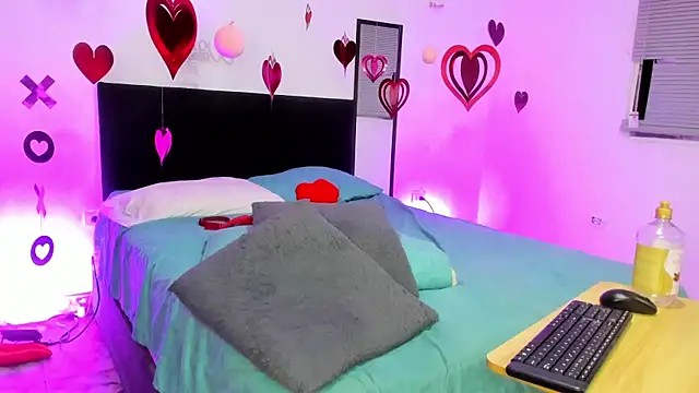 AlanaParker6  online show from March 2025 05:39:02 PM