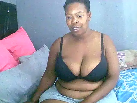 curvyloneah75 online show from December 2024 06:48:02 AM