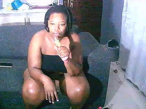curvyloneah75 online show from December 2024 07:10:01 PM