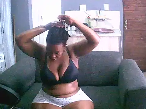 curvyloneah75 online show from December 2024 07:39:02 AM