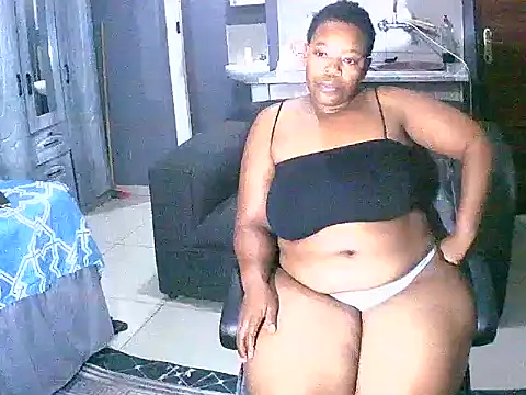 curvyloneah75 online show from December 2024 07:00:02 PM