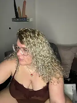 CurvyAnonymousGirl89 online show from January 2025 01:36:01 PM