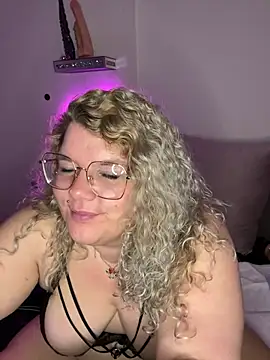 CurvyAnonymousGirl89 online show from January 2025 06:49:01 AM