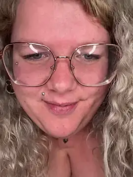 CurvyAnonymousGirl89 online show from February 2025 08:38:02 PM