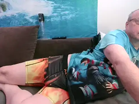 Manfred1012 online show from January 2025 04:13:02 PM