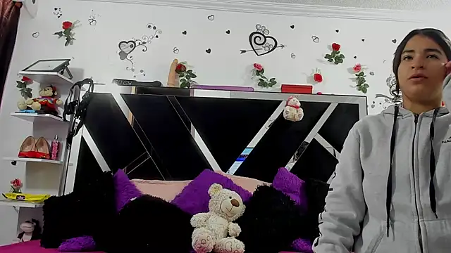 abby eemily online show from October 2025 12:05:01 PM