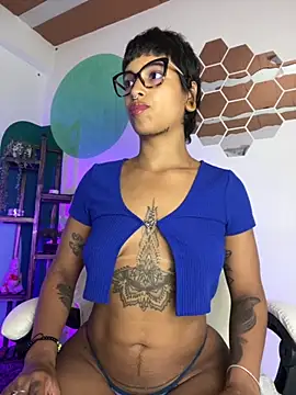 Snapshot of LollaByer chatting on September 2025 01:42:02 AM LollaByer online show from September 2025 01:42:02 AM