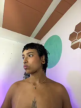 Snapshot of LollaByer chatting on September 2025 10:48:01 PM LollaByer online show from September 2025 10:48:01 PM