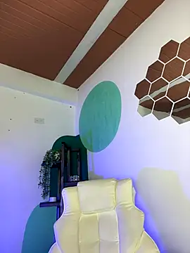 Snapshot of LollaByer chatting on September 2025 08:14:01 PM LollaByer online show from September 2025 08:14:01 PM