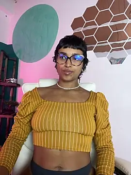 Snapshot of LollaByer chatting on October 2025 10:52:02 PM LollaByer online show from October 2025 10:52:02 PM