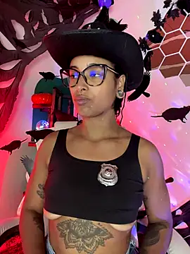 Snapshot of LollaByer chatting on October 2025 07:36:02 PM LollaByer online show from October 2025 07:36:02 PM