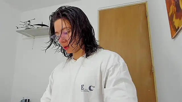 Snapshot of AngelBennet_ chatting on February 2025 03:00:02 AM AngelBennet online show from February 2025 03:00:02 AM