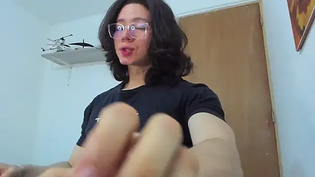 Snapshot of AngelBennet_ chatting on February 2025 03:08:01 AM AngelBennet online show from February 2025 03:08:01 AM