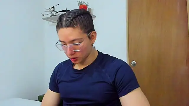 Snapshot of AngelBennet_ chatting on February 2025 03:01:02 AM AngelBennet online show from February 2025 03:01:02 AM