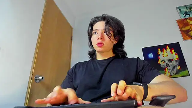 Snapshot of AngelBennet_ chatting on October 2025 10:45:02 PM AngelBennet online show from October 2025 10:45:02 PM