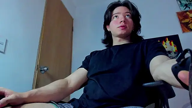 Snapshot of AngelBennet_ chatting on October 2025 12:11:02 AM AngelBennet online show from October 2025 12:11:02 AM