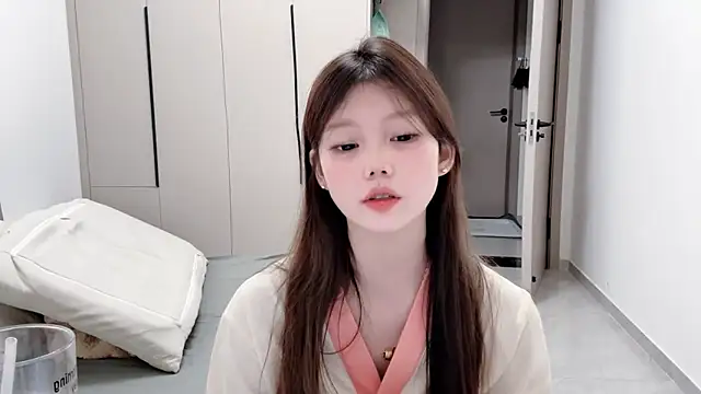 yangyang-1115 online show from September 2025 04:21:02 PM