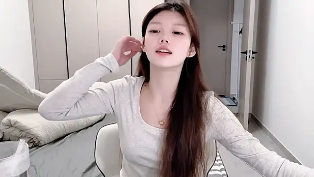 yangyang-1115 online show from October 2025 05:04:02 AM