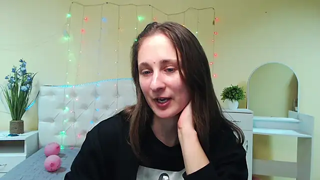 MichelLeee online show from January 2025 12:22:01 PM