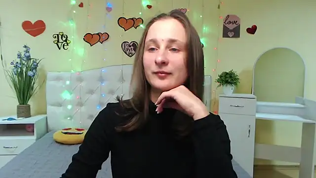 MichelLeee online show from February 2025 12:17:02 PM