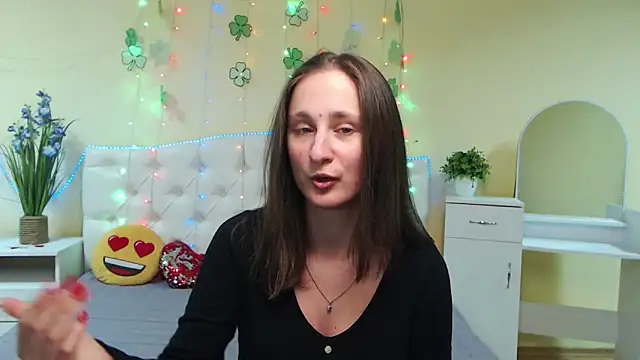MichelLeee online show from March 2025 03:24:02 PM
