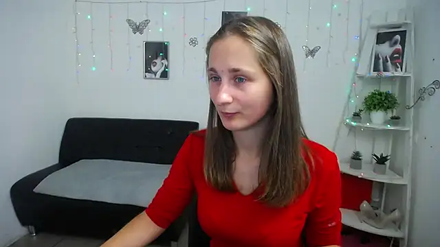 Snapshot of MichelLeee chatting on September 2025 11:26:01 AM MichelLeee online show from September 2025 11:26:01 AM