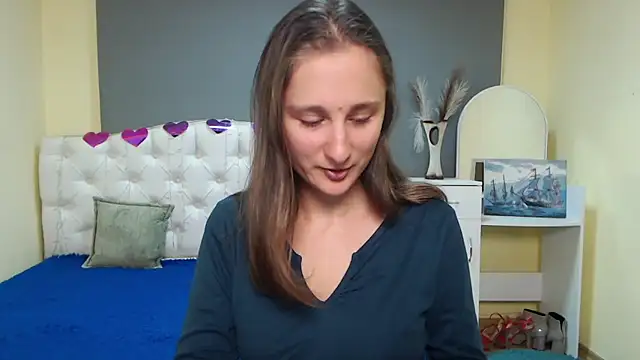 Snapshot of MichelLeee chatting on October 2025 11:18:02 AM MichelLeee online show from October 2025 11:18:02 AM