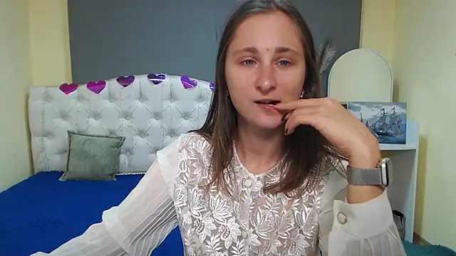 Snapshot of MichelLeee chatting on October 2025 11:19:01 AM MichelLeee online show from October 2025 11:19:01 AM