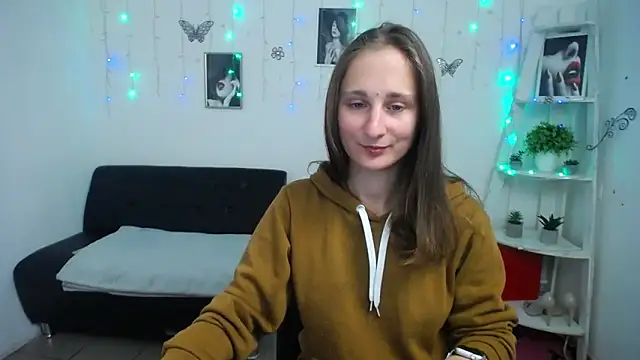 Snapshot of MichelLeee chatting on October 2025 11:20:02 AM MichelLeee online show from October 2025 11:20:02 AM