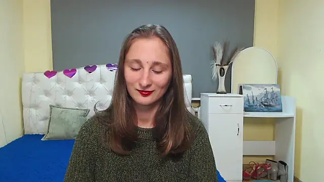 Snapshot of MichelLeee chatting on October 2025 11:21:02 AM MichelLeee online show from October 2025 11:21:02 AM