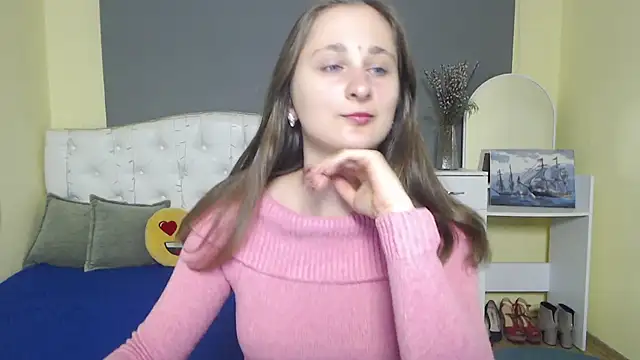 Snapshot of MichelLeee chatting on November 2025 12:05:01 PM MichelLeee online show from November 2025 12:05:01 PM