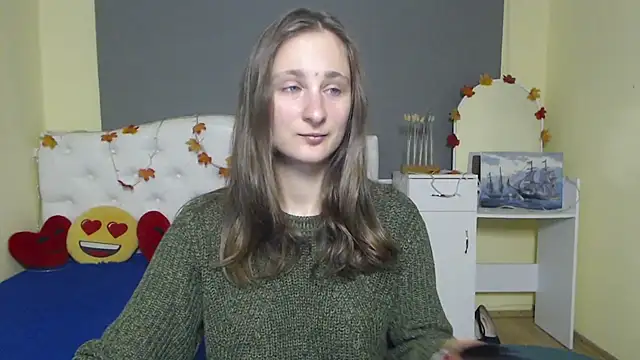 Snapshot of MichelLeee chatting on November 2025 12:26:01 PM MichelLeee online show from November 2025 12:26:01 PM