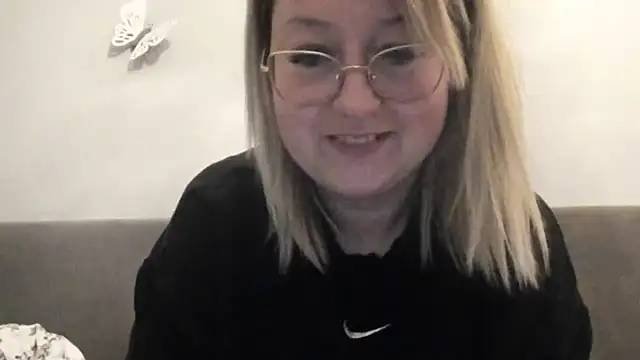 Lillyloo  online show from March 2025 08:21:02 PM
