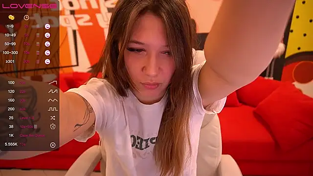 Snapshot of DreamyLinaa chatting on December 2024 07:51:02 AM DreamyLinaa online show from December 2024 07:51:02 AM