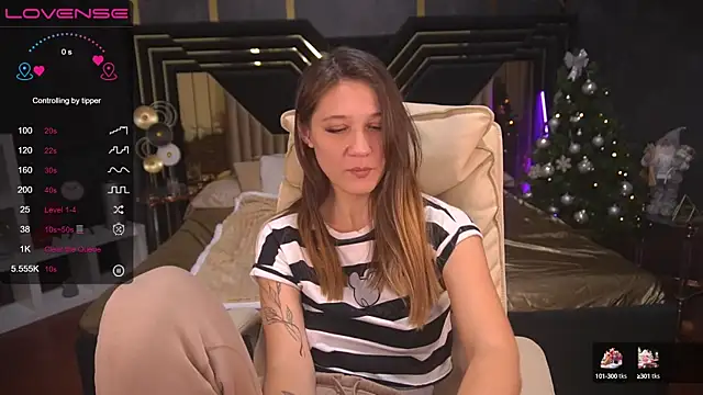 Snapshot of DreamyLinaa chatting on January 2025 02:56:02 AM DreamyLinaa online show from January 2025 02:56:02 AM