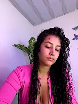 Snapshot of Lady_Rey chatting on October 2025 02:23:02 AM Lady Rey online show from October 2025 02:23:02 AM