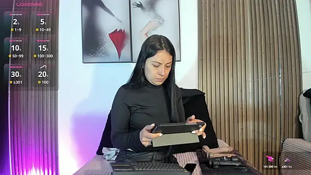 Ella Rousse online show from October 2025 12:17:01 PM