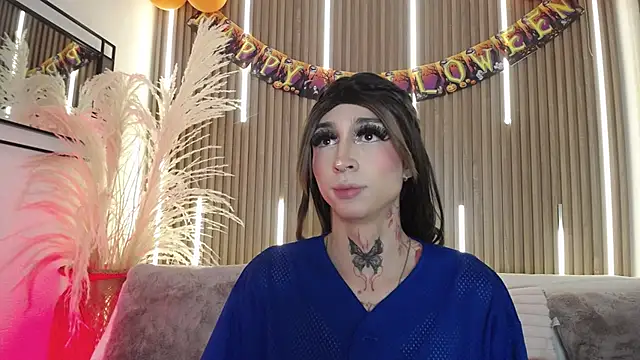 Snapshot of Aniie_Doll chatting on October 2025 08:19:01 PM Aniie Doll online show from October 2025 08:19:01 PM