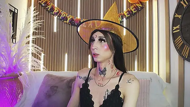 Snapshot of Aniie_Doll chatting on October 2025 08:24:02 PM Aniie Doll online show from October 2025 08:24:02 PM