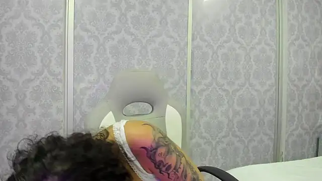 pola adams  online show from October 2025 02:35:01 AM