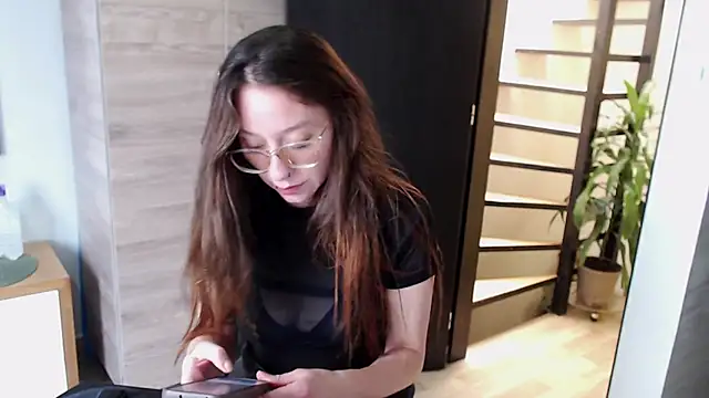Nut velvet online show from March 2025 06:01:02 PM