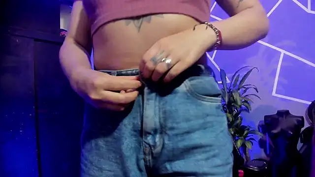 Snapshot of thakytona chatting on November 2025 03:45:01 AM thakytona online show from November 2025 03:45:01 AM