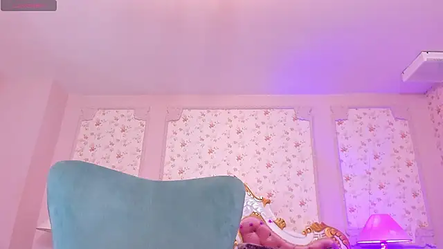 Snapshot of AllissonJames chatting on October 2025 10:49:01 AM AllissonJames online show from October 2025 10:49:01 AM