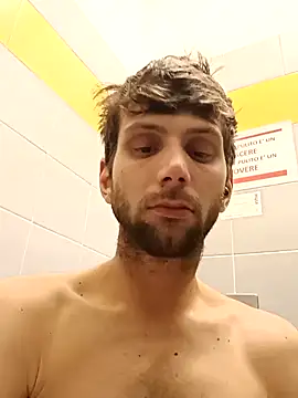 Snapshot of dariodario chatting on February 2025 06:02:01 PM dariodario online show from February 2025 06:02:01 PM