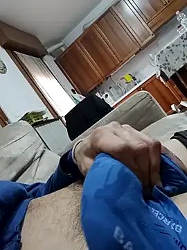 Snapshot of dariodario chatting on February 2025 11:32:02 AM dariodario online show from February 2025 11:32:02 AM