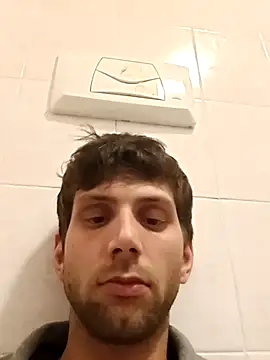 Snapshot of dariodario chatting on February 2025 10:54:01 PM dariodario online show from February 2025 10:54:01 PM