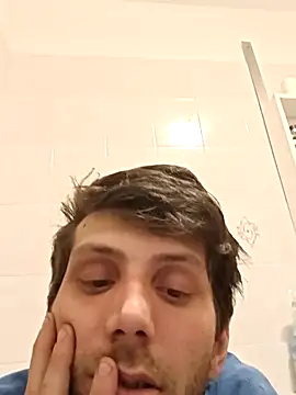 Snapshot of dariodario chatting on February 2025 09:00:01 PM dariodario online show from February 2025 09:00:01 PM