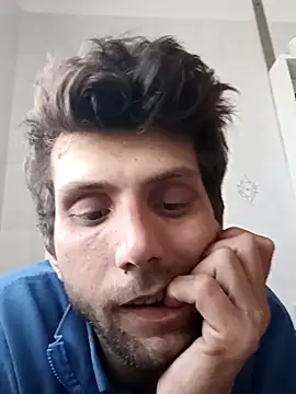 Snapshot of dariodario chatting on March 2025 02:05:02 PM dariodario online show from March 2025 02:05:02 PM