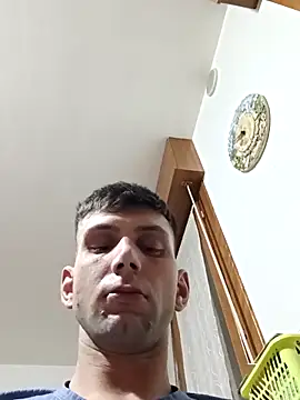 Snapshot of dariodario chatting on March 2025 03:15:01 AM dariodario online show from March 2025 03:15:01 AM